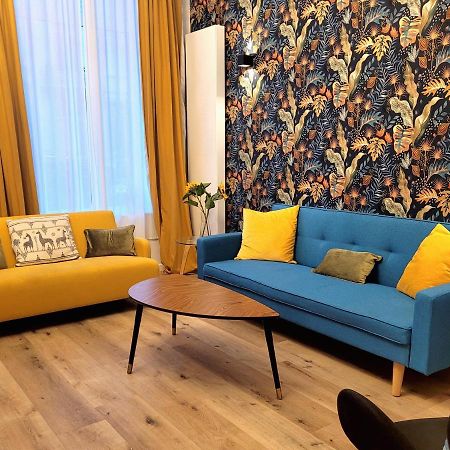 Brand New Camelia Room With Private Bathroom Brüksel Dış mekan fotoğraf