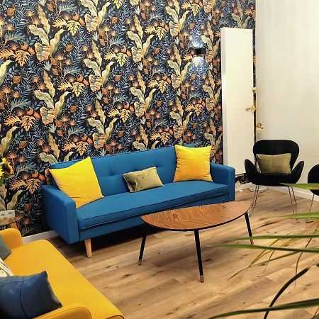 Brand New Camelia Room With Private Bathroom Brüksel Dış mekan fotoğraf