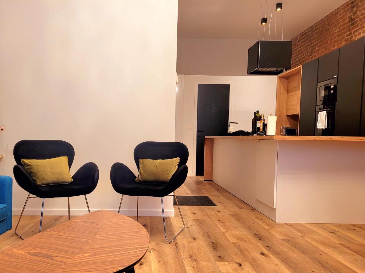 Brand New Camelia Room With Private Bathroom Brüksel Dış mekan fotoğraf